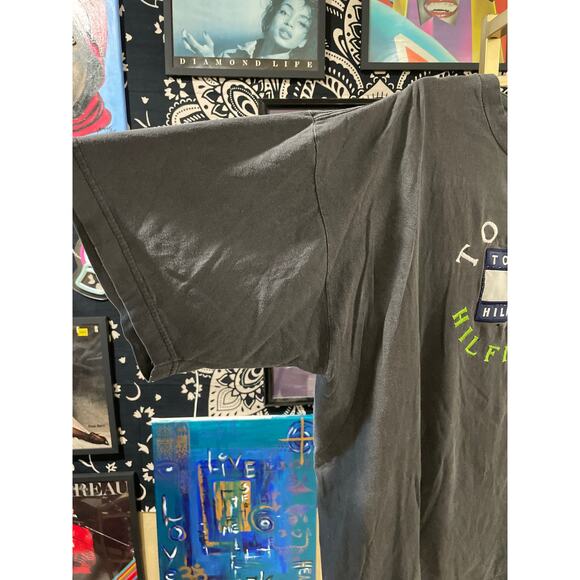 Vintage Y2K Tommy Hilfiger Streetwear Graphic Tee Embroidery Patch Oversized XL - Picture 5 of 8